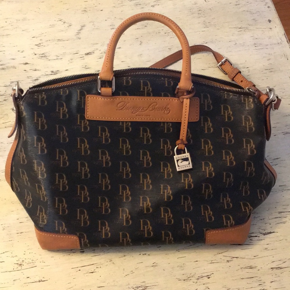 Authentic Dooney & Bourke 1975 Signature Satchel ✨